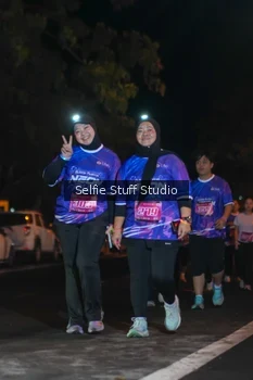 Runner Photo 1704083