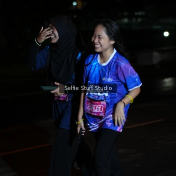 Runner Photo 1704094