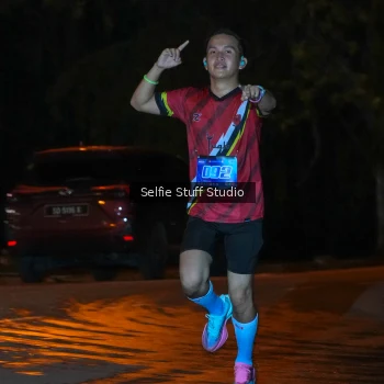 Runner Photo 1704125