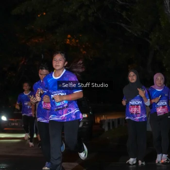 Runner Photo 1704149