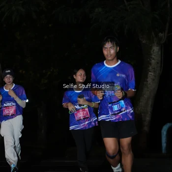 Runner Photo 1704153