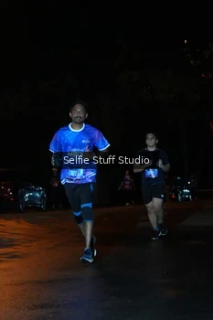 Runner Photo 1704165