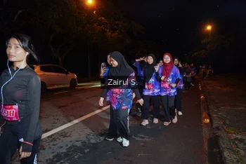 Runner Photo 1704177
