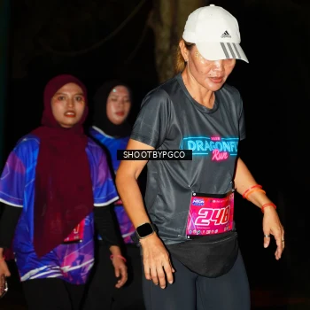 Runner Photo 1704402