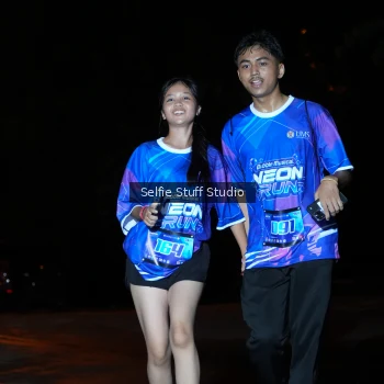Runner Photo 1704438