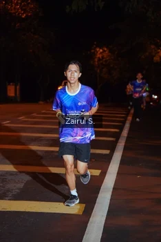 Runner Photo 1704502