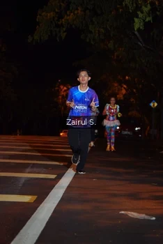 Runner Photo 1704510