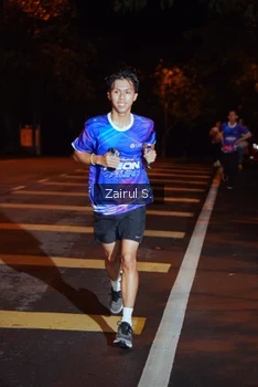 Runner Photo 1704513