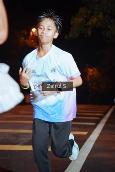 Runner Photo 1704531