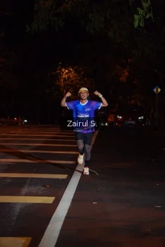 Runner Photo 1704541