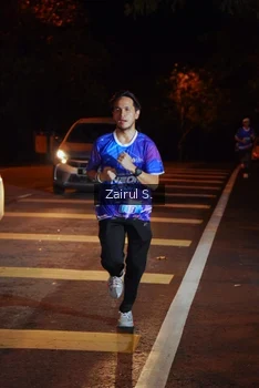 Runner Photo 1704542