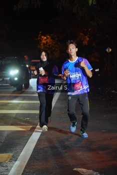 Runner Photo 1704567