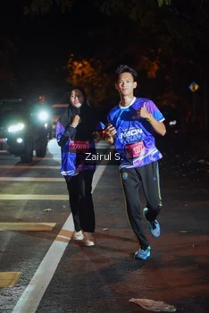 Runner Photo 1704570