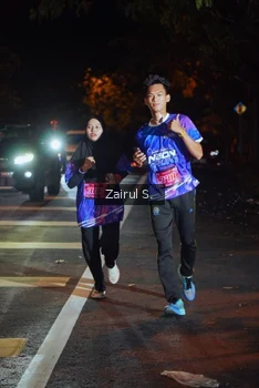 Runner Photo 1704572