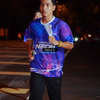 Runner Photo 1704594