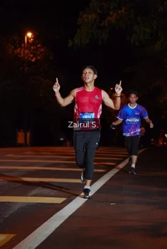 Runner Photo 1704607