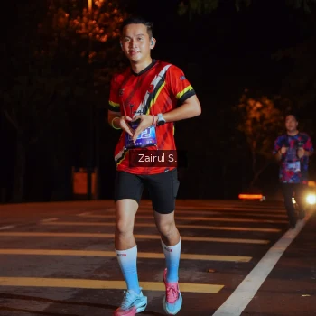 Runner Photo 1704723