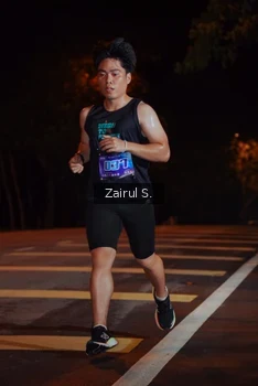 Runner Photo 1704753