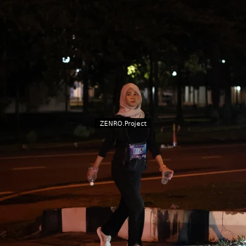 Runner Photo 1704779