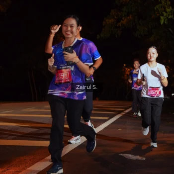 Runner Photo 1704809