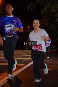 Runner Photo 1704811