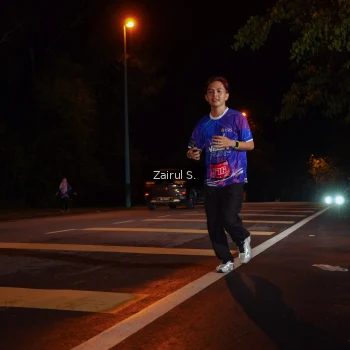 Runner Photo 1704817