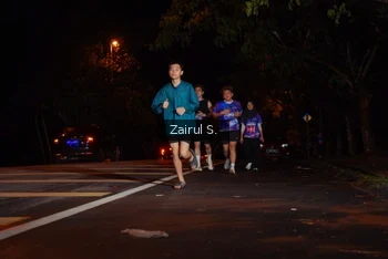 Runner Photo 1704876