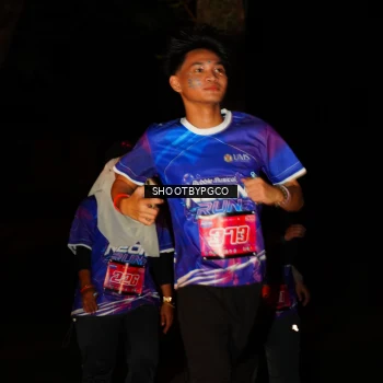 Runner Photo 1704880