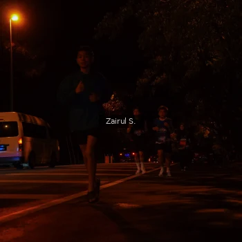 Runner Photo 1704881