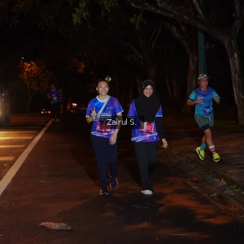 Runner Photo 1705043
