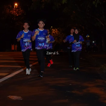 Runner Photo 1705121