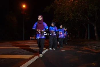 Runner Photo 1705141