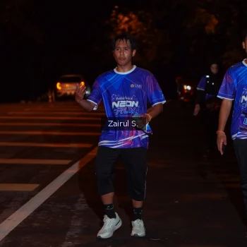 Runner Photo 1705243