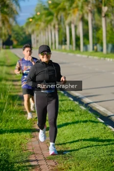 Runner Photo 1705440