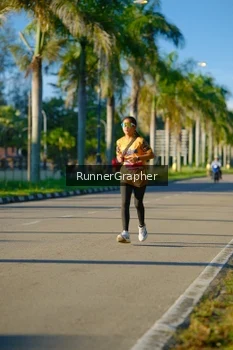 Runner Photo 1705478