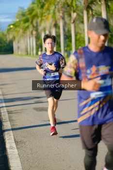Runner Photo 1705542
