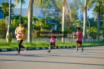 Runner Photo 1705579