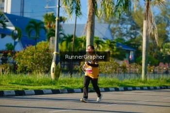 Runner Photo 1705592