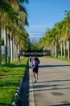 Runner Photo 1705715