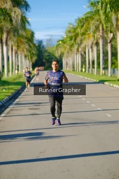Runner Photo 1705723