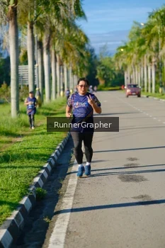 Runner Photo 1705771