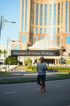 Runner Photo 1705988