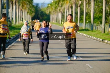 Runner Photo 1706003