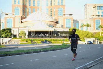 Runner Photo 1706008