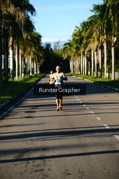 Runner Photo 1706156