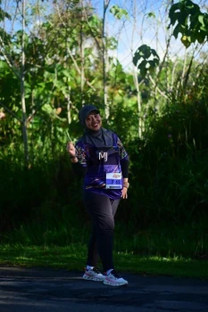 Runner Photo 1706180