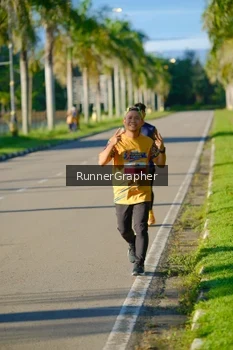 Runner Photo 1706190