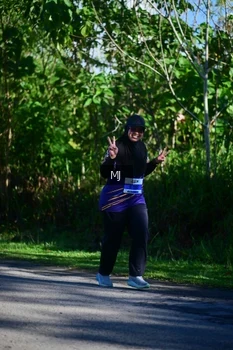 Runner Photo 1706201