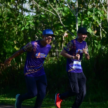 Runner Photo 1706214