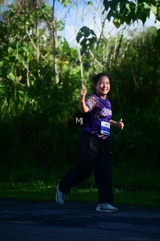 Runner Photo 1706223